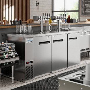 Avantco Stainless Steel Kegerator / Beer Dispenser with 2 Quadruple Tap Towers - (3) 1/2 Keg Capacity