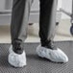Choice White Polypropylene Shoe Cover with Anti-Skid Bottom - Large - 1,000/Case Choice White Polypropylene Shoe Cover with Anti-Skid Bottom - Large - 1,000/Case