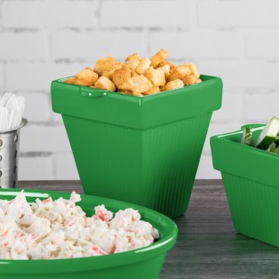 TableCraft CW1470GN 2 Qt. Green Cast Aluminum Square Condiment Bowl TableCraft CW1470GN 2 Qt. Green Cast Aluminum Square Condiment Bowl