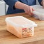 Araven 03027 1/4 Size Translucent Polypropylene Food Pan with Airtight Lid - 4 Araven 03027 1/4 Size Translucent Polypropylene Food Pan with Airtight Lid - 4