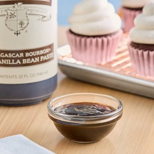 Nielsen-Massey 32 fl. oz. Madagascar Bourbon Vanilla Paste