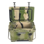 CaterGator CG20CAMO Camouflage 20 Qt. Rotomolded Outdoor Cooler / Ice Chest