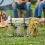 CaterGator CG20CAMO Camouflage 20 Qt. Rotomolded Outdoor Cooler / Ice Chest