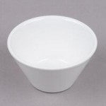 Tuxton BWN-150 17 oz. White Oval China Rarebit - 12/Case
