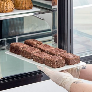 White Toque Gluten-Free Vegan Brownie 2.65 oz. - 36/Case White Toque Gluten-Free Vegan Brownie 2.65 oz. - 36/Case