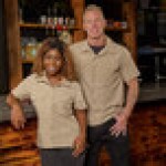 Mercer Culinary Metro Edge Women's Khaki Short Sleeve Brewer / Work Shirt - 2XL Mercer Culinary Metro Edge Women's Khaki Short Sleeve Brewer / Work Shirt - 2XL