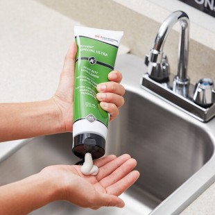 SC Johnson Professional® Kresto Special ULTRA KSP250ML 250 mL Hand Cleaner - 12/Case SC Johnson Professional® Kresto Special ULTRA KSP250ML 250 mL Hand Cleaner - 12/Case
