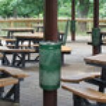 Ex-Cell Kaiser WR-10R- CVR HGR Landscape Series 10 Gallon Round Hunter Green Gloss Perforated Trash Can with Lid