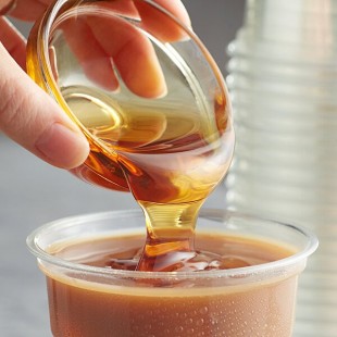 Bossen Honey Flavored Syrup 74 fl. oz. (6.6 lb.) - 6/Case Bossen Honey Flavored Syrup 74 fl. oz. (6.6 lb.) - 6/Case