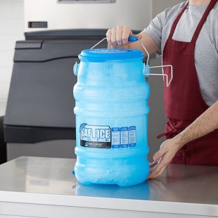 San Jamar Saf-T-Ice 6 Gallon Polypropylene Ice Tote with Lid and Hanging Bracket San Jamar Saf-T-Ice 6 Gallon Polypropylene Ice Tote with Lid and Hanging Bracket