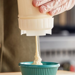 San Jamar 8573NL Nozzle Cap for 24 oz. EZ-KLEEN® Sauce Bottles - 6/Pack San Jamar 8573NL Nozzle Cap for 24 oz. EZ-KLEEN® Sauce Bottles - 6/Pack