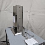 Scratch and Dent Avantco 20 lb. Stainless Steel Vertical Manual Sausage Stuffer with 5/8