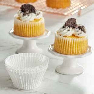 Wilton 2 1/4'' x 1 1/2'' White Jumbo Baking Cup - 50/Pack