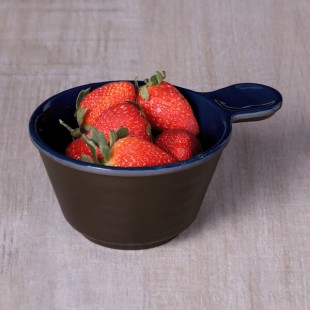 Elite Global Solutions D42RR-LAPCH Durango 10 oz. Lapis & Chocolate Two-Tone Melamine Handled Bowl - 6/Case Elite Global Solutions D42RR-LAPCH Durango 10 oz. Lapis & Chocolate Two-Tone Melamine Handled Bowl - 6/Case