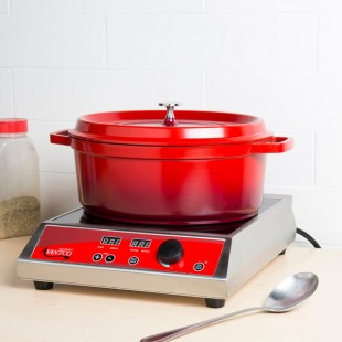 GET Heiss 6.5 Qt. Red Enamel Coated Cast Aluminum Oval Dutch Oven with Lid CA-007-R/BK/CC