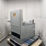 Scratch and Dent Avantco FBF2624LP Liquid Propane 150-170 lb. Flat Bottom Funnel Cake / Donut Fryer - 120,000 BTU
