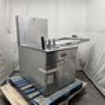 Scratch and Dent Avantco FBF2624LP Liquid Propane 150-170 lb. Flat Bottom Funnel Cake / Donut Fryer - 120,000 BTU