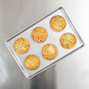 Chicago Metallic 41006 Glazed Aluminized Steel 6 Mold 7.70 oz. Individual Hamburger Bun / Muffin Top / Cookie Pan - 12