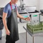 CrewSafe Red Hot 32 Mil Black / Red Heavy Weight Vinyl Dishwasher Apron - 35