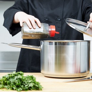 Vollrath 3806 Optio 6.75 Qt. Stainless Steel Sauce Pan with Aluminum-Clad Bottom and Cover Vollrath 3806 Optio 6.75 Qt. Stainless Steel Sauce Pan with Aluminum-Clad Bottom and Cover