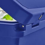 CaterGator CG20NV Navy 20 Qt. Rotomolded Outdoor Cooler / Ice Chest