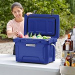 CaterGator CG20NV Navy 20 Qt. Rotomolded Outdoor Cooler / Ice Chest