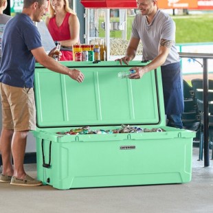 CaterGator CG200SF Seafoam 210 Qt. Rotomolded Outdoor Cooler / Ice Chest CaterGator CG200SF Seafoam 210 Qt. Rotomolded Outdoor Cooler / Ice Chest