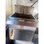 Cooking Performance Group FCPG15 Liquid Propane 15 lb. Countertop Fryer - 26,500 BTU