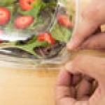 Sabert SureStrip® 24 oz. Clear PETE Square Tamper-Evident, Tamper-Resistant Bowl with Lid - 150/Case