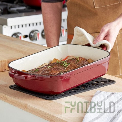 Valor 5.25 Qt. Merlot Enameled Cast Iron Roasting Pan / Casserole Dish - 13 1/2