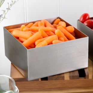 TableCraft SS4025 1.75 Qt. 18-8 Stainless Steel Straight Sided Square Bowl - 6
