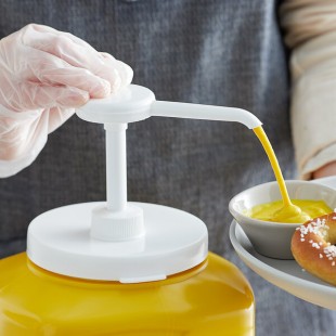 TableCraft 662110NT 1 oz. Condiment Pump Kit with 4 5/16 TableCraft 662110NT 1 oz. Condiment Pump Kit with 4 5/16