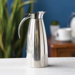 Service Ideas Smart Choice 33.8 oz. Polished Stainless Steel Insulated Coffee Carafe / Server SVSC10PS