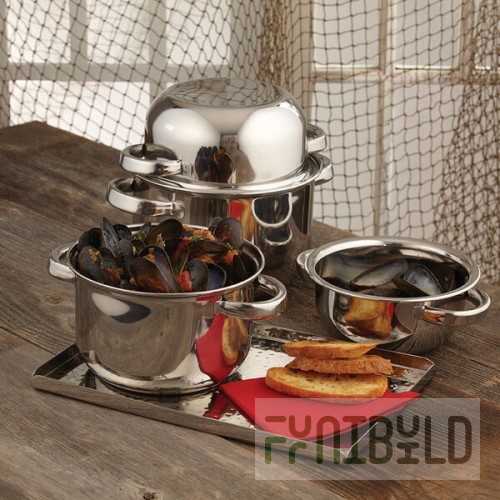 American Metalcraft SSMS9 2 Qt. Stainless Steel Mussel Serving Bowl with Lid
