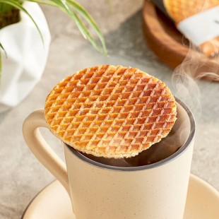 Vafels Individually Wrapped Vegan Caramel Stroopwafel 12-Count 1.06 oz. - 12/Case Vafels Individually Wrapped Vegan Caramel Stroopwafel 12-Count 1.06 oz. - 12/Case