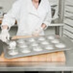 Chicago Metallic 43037 15 Cup 10 oz. Glazed Aluminized Steel Mini Cake / Oversized Muffin Pan - 17 7/8