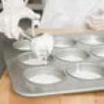 Chicago Metallic 43037 15 Cup 10 oz. Glazed Aluminized Steel Mini Cake / Oversized Muffin Pan - 17 7/8