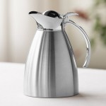 Service Ideas Marquette 33.8 oz. Polished Stainless Steel Insulated Carafe / Server with Flip-Top Lid MAR10PS