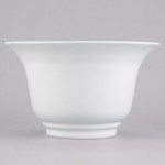TableCraft CW3130W 3.25 Qt. White Cast Aluminum Tulip Salad Bowl