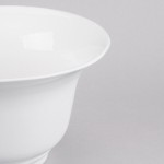 TableCraft CW3130W 3.25 Qt. White Cast Aluminum Tulip Salad Bowl