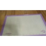 Mercer Culinary M31093PU Half Size Allergen-Free Purple Silicone Baking Mat - 11 7/8