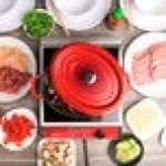 GET CA-009-R/BK Heiss 3.5 Qt. Red Enamel Coated Cast Aluminum Oval Dutch Oven with Lid