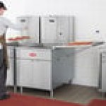 Avantco FBF2624LP Liquid Propane 150-170 lb. Flat Bottom Funnel Cake / Donut Fryer - 120,000 BTU Avantco FBF2624LP Liquid Propane 150-170 lb. Flat Bottom Funnel Cake / Donut Fryer - 120,000 BTU