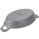 American Metalcraft CIPOV856 25 oz. Pre-Seasoned Mini Cast Iron Oval Casserole Dish American Metalcraft CIPOV856 25 oz. Pre-Seasoned Mini Cast Iron Oval Casserole Dish