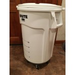 Rubbermaid® BRUTE 20 Gallon White Round Trash Can, Lid, and Dolly Kit