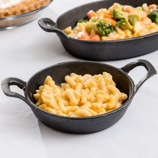 American Metalcraft 18 oz. Pre-Seasoned Mini Cast Iron Round Casserole Dish CIPR6250