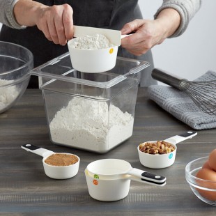 OXO 11111102 Good Grips 1/4 to 1 Cup 6-Piece White Measuring Cup Set