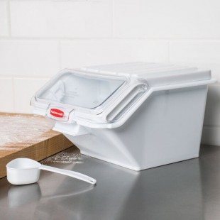 Rubbermaid® FG9G6000WHT ProSave 2.6 Gallon / 40 Cup White Shelf Ingredient Storage Bin with Sliding Lid & Scoop Rubbermaid® FG9G6000WHT ProSave 2.6 Gallon / 40 Cup White Shelf Ingredient Storage Bin with Sliding Lid & Scoop