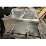 Scratch and Dent Vollrath CF4-3600DUAL 30 lb. Commercial Countertop Deep Fryer - 208-240V
