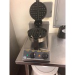 Carnival King WBM26 Non-Stick Double Belgian Waffle Maker with Timers - 120V Carnival King WBM26 Non-Stick Double Belgian Waffle Maker with Timers - 120V